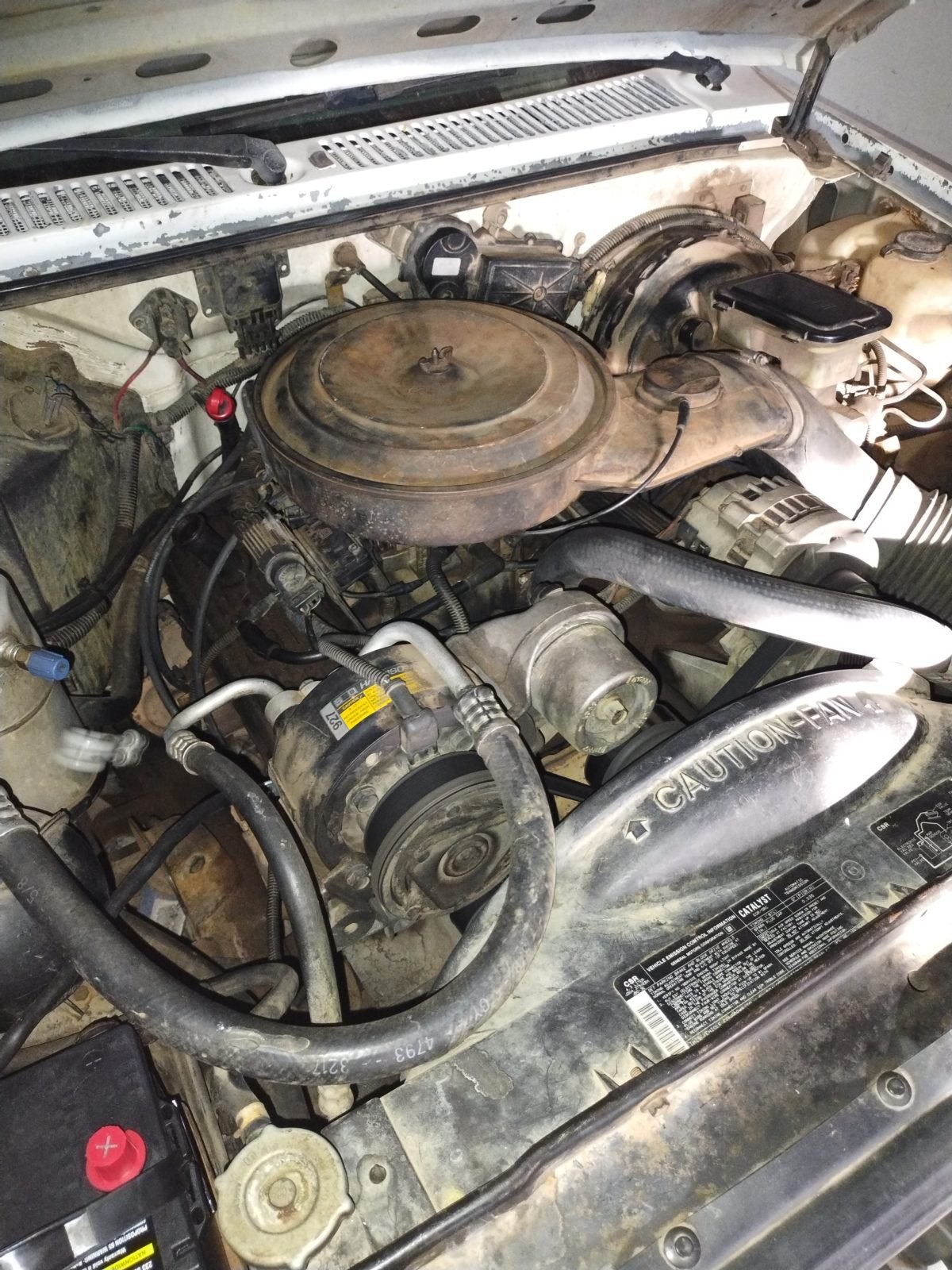 Mobile mechanic testing a car battery and starting system in Pittsburgh